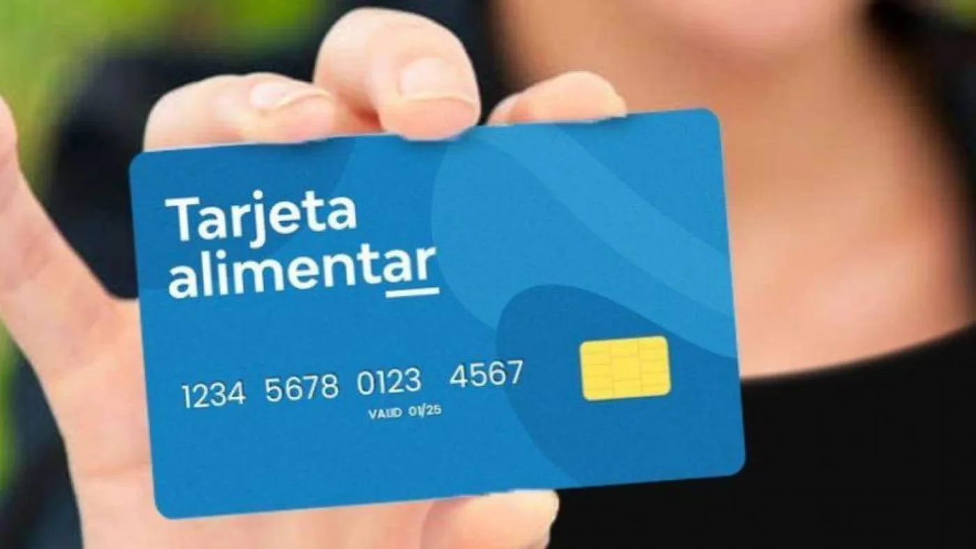 El Gobierno aumentaría el monto de Tarjeta Alimentar