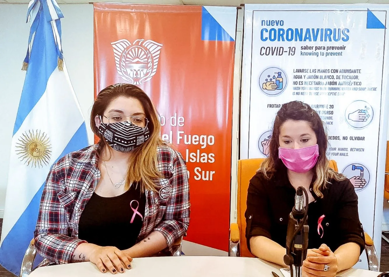 Las profesoras Gabriela Inzaurralde y Valeria Gavilán, fueron las anfitrionas y encargadas de la charla.