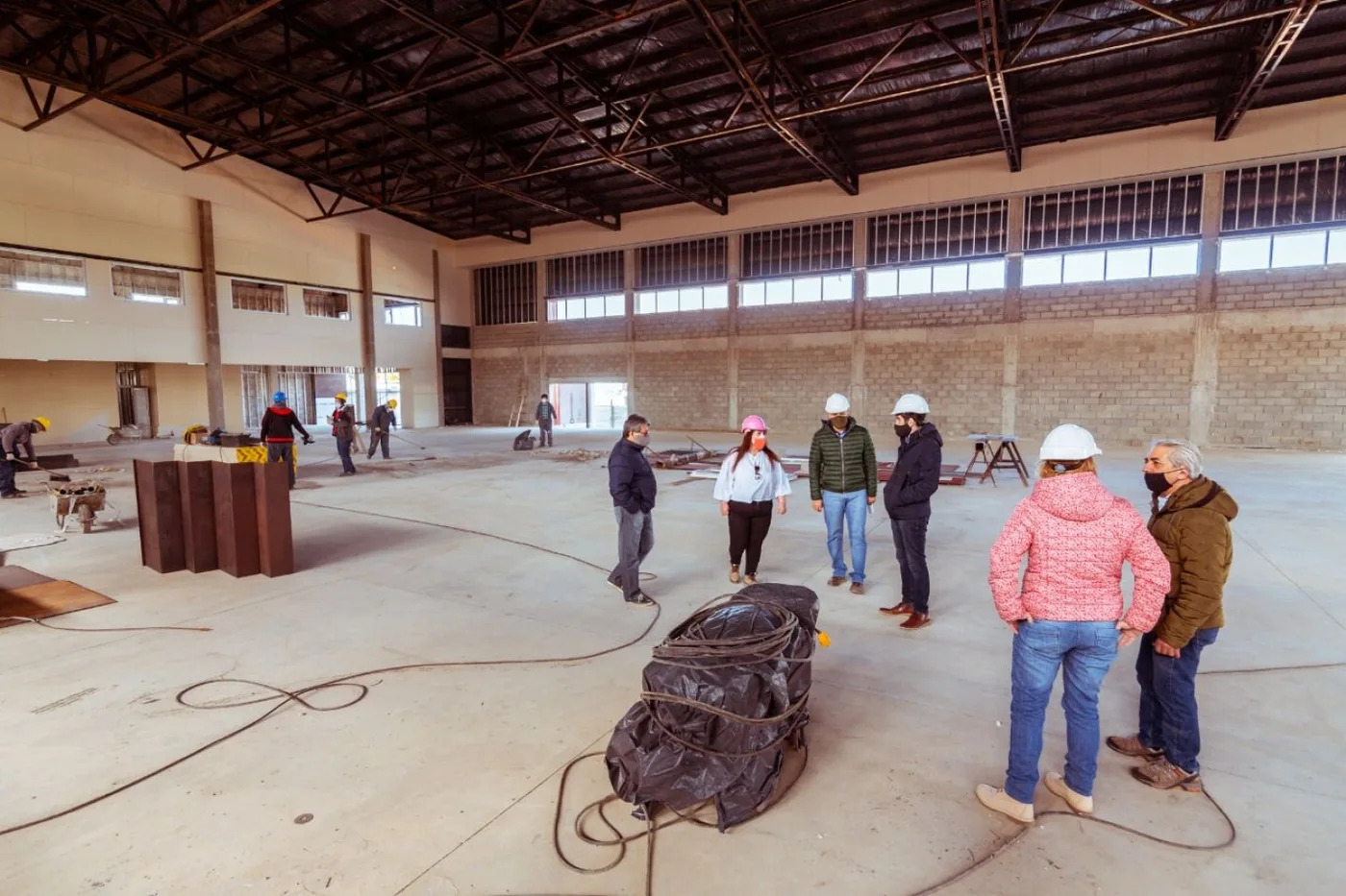 La ministra de Obras y Servicios Públicos, Gabriela Castillo, recorrió las obras que se han retomado.