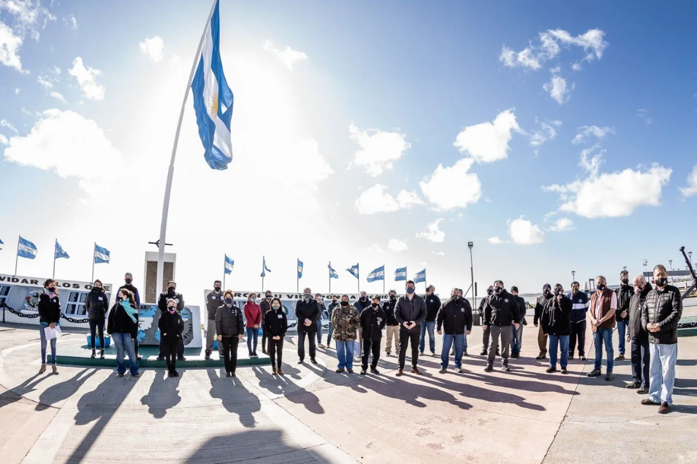 Acto conmemorativo por los 200 años del primer izamiento de la bandera argentina en las Islas Malvinas.