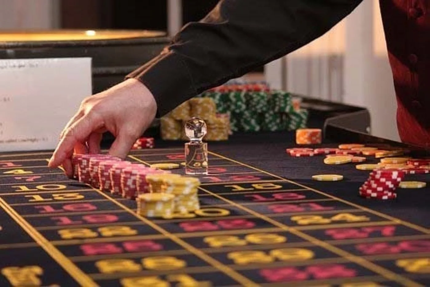 La tecnología y las ventajas de los juegos de azar con crupier en vivo