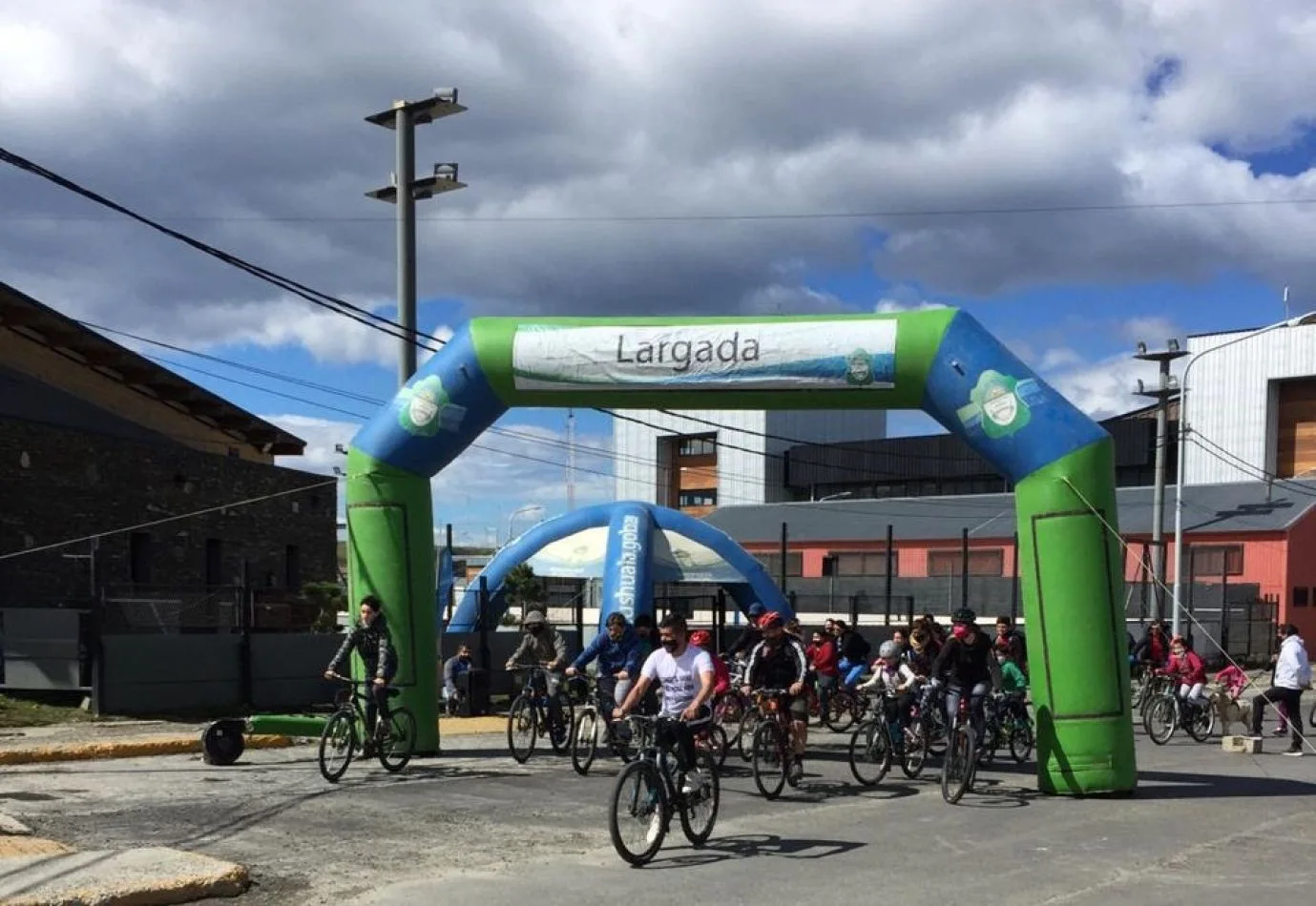 Municipio de Ushuaia organizó una bicicleteada familiar