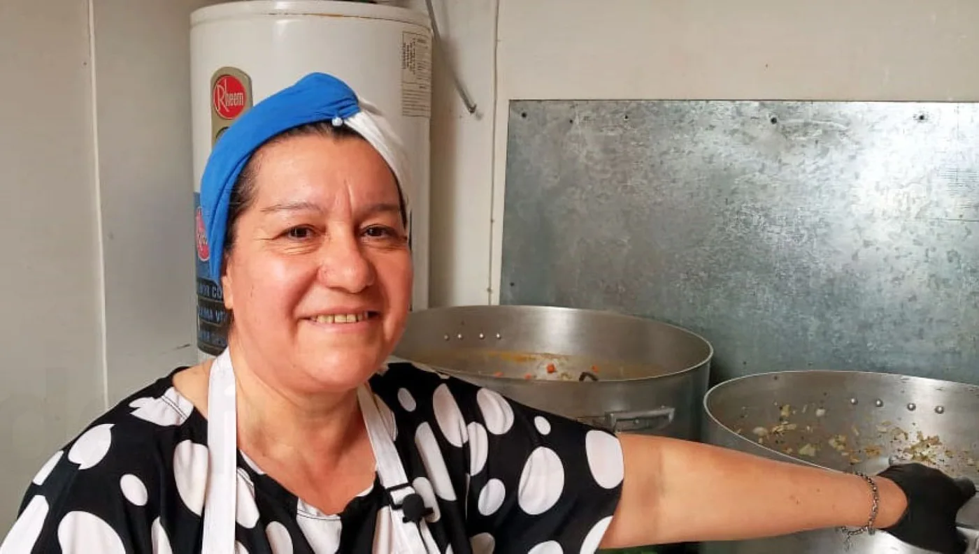 Felisa Romero, del comedor Pequeños Cisnes, necesita 10 chapas acanaladas para el techo del comedor.
