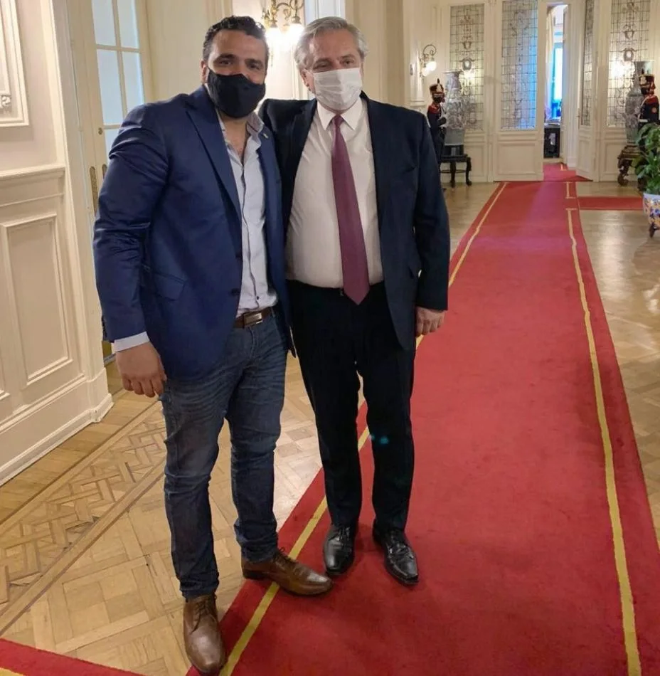 Walter Vuoto junto a Alberto Fernández