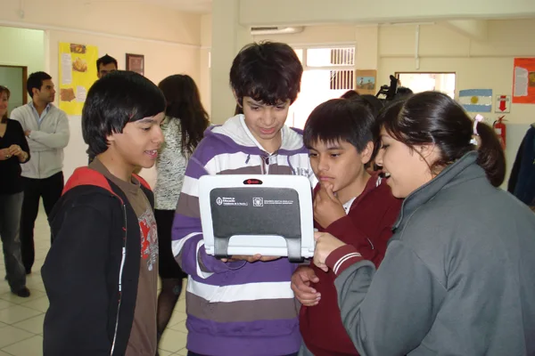 Los alumnos fueguinos ya recibieron sus netbooks.