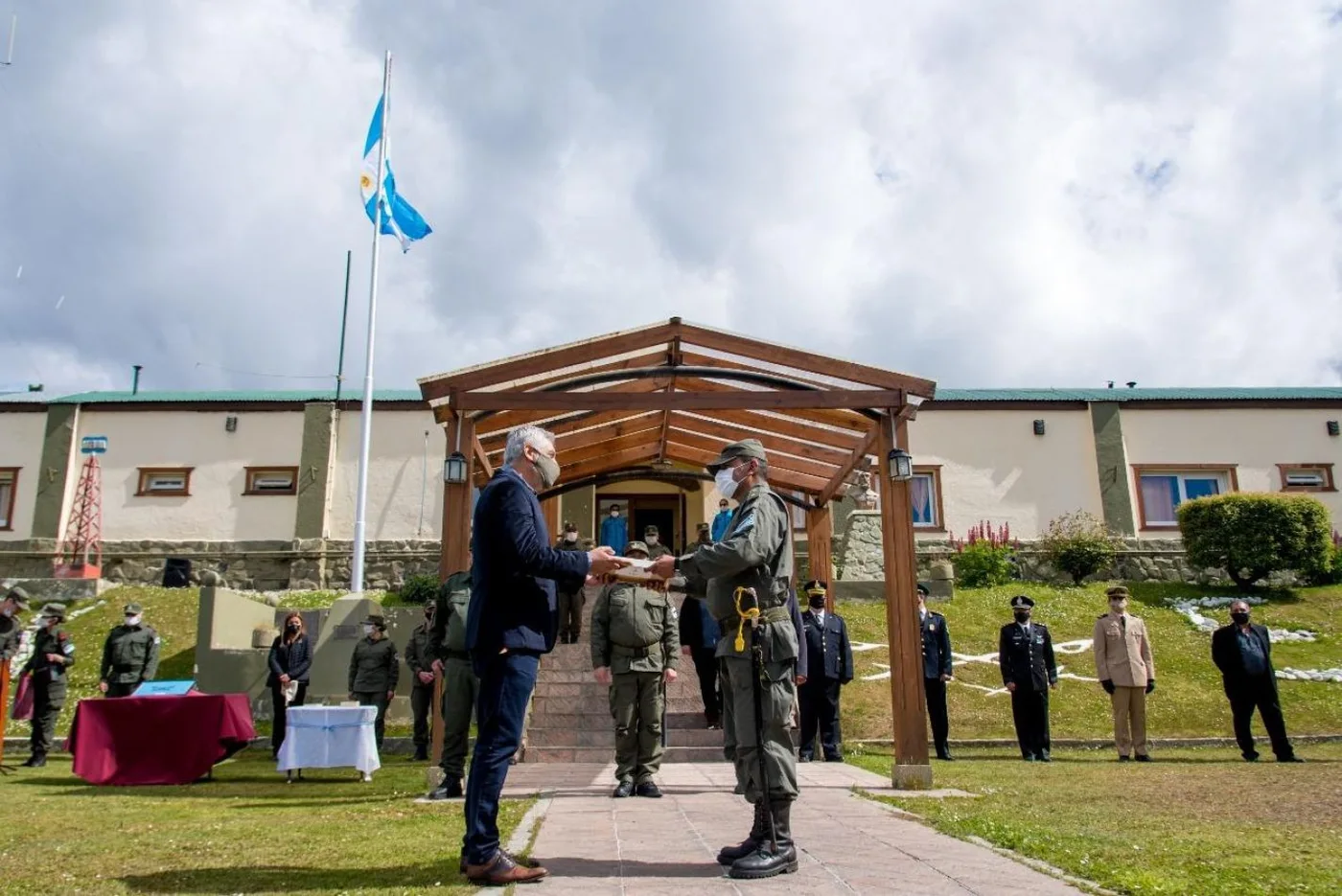 Municipio de Ushuaia participó del acto de entrega y recepción del cargo de jefe del Escuadrón 44