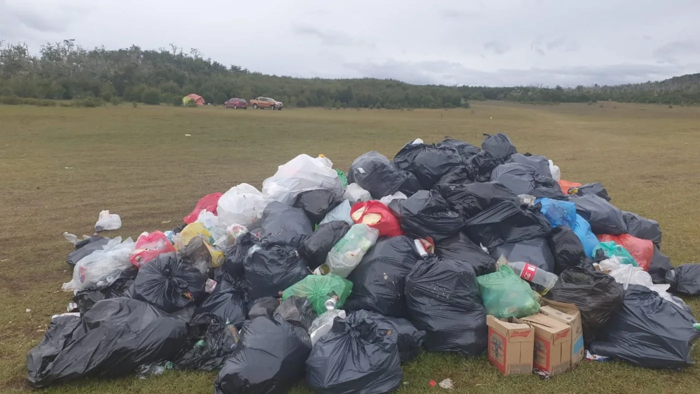 Municipios de Río Grande y Tolhuin coordinan saneamiento en Lago Yehuin