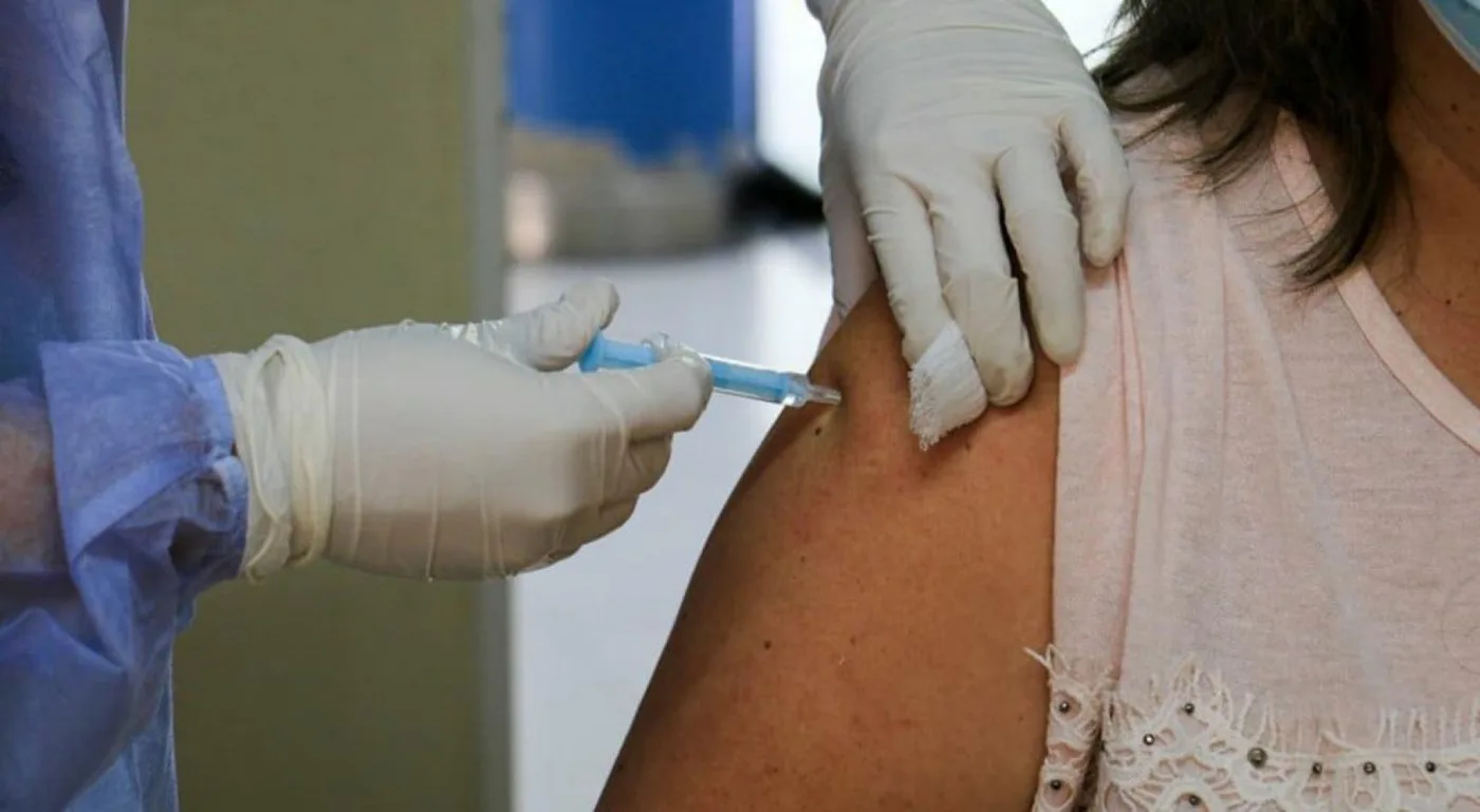 Condiciones deberán cumplir los mayores de 60 años para vacunarse