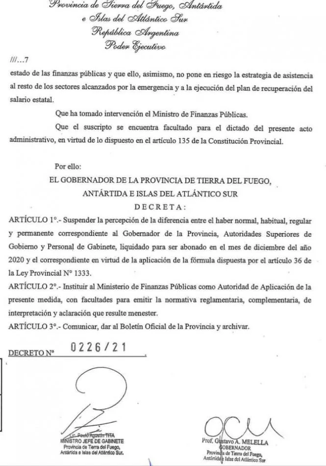 El gobernador Gustavo Melella sólo suspendió el “salariazo”