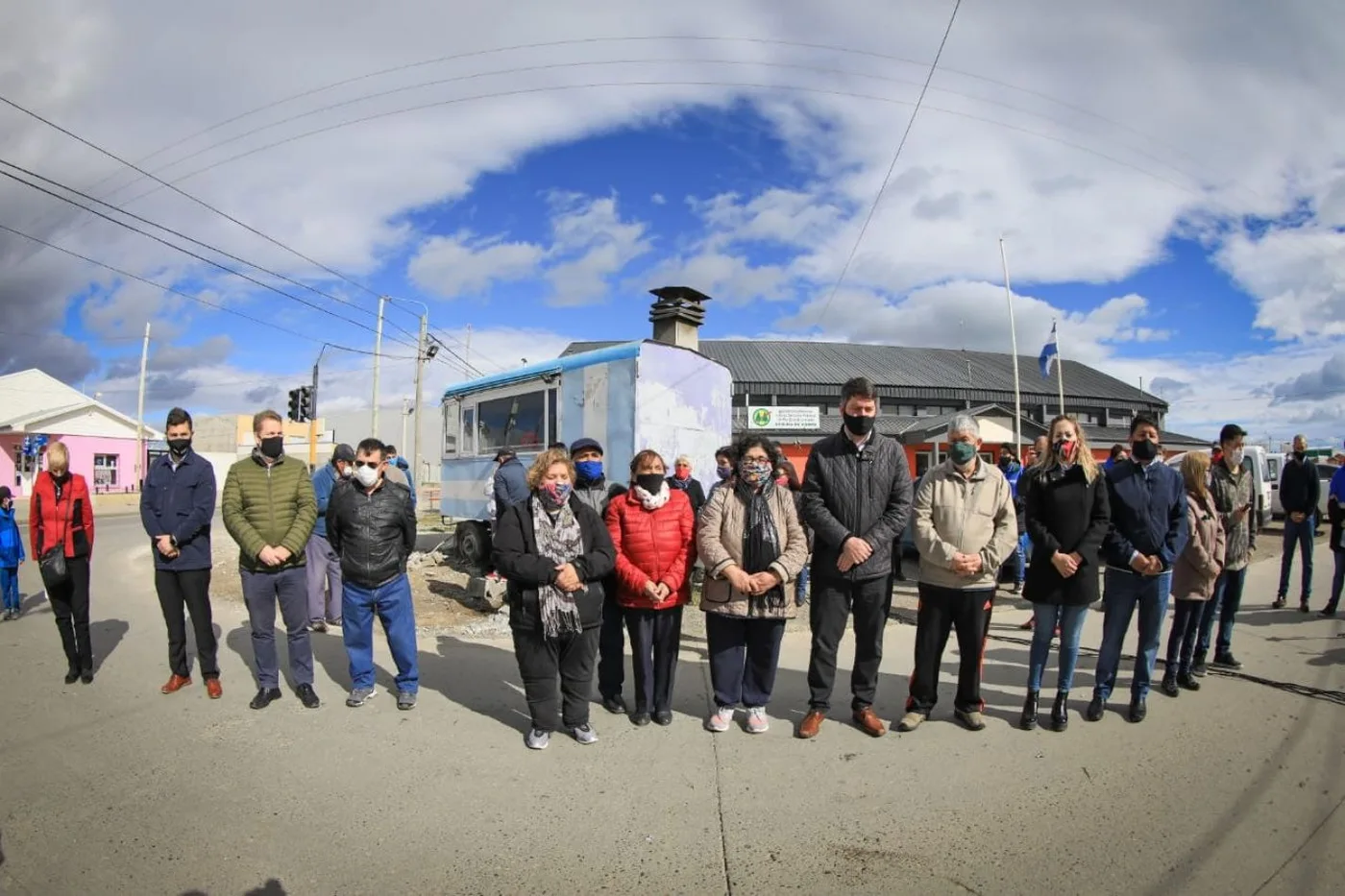 El intendente acompañó los festejos junto a los vecinos del barrio.
