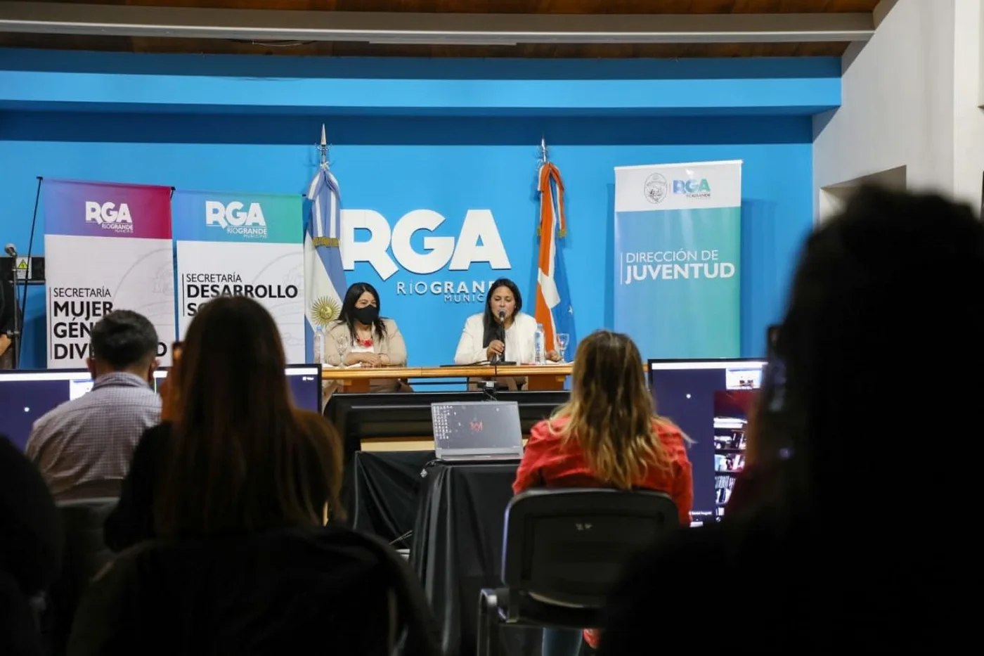 Se llevó a cabo una jornada internacional "Por la paz y la no violencia"