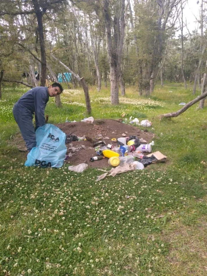 Continúa el operativo de saneamiento en el sector del Lago Yehuin