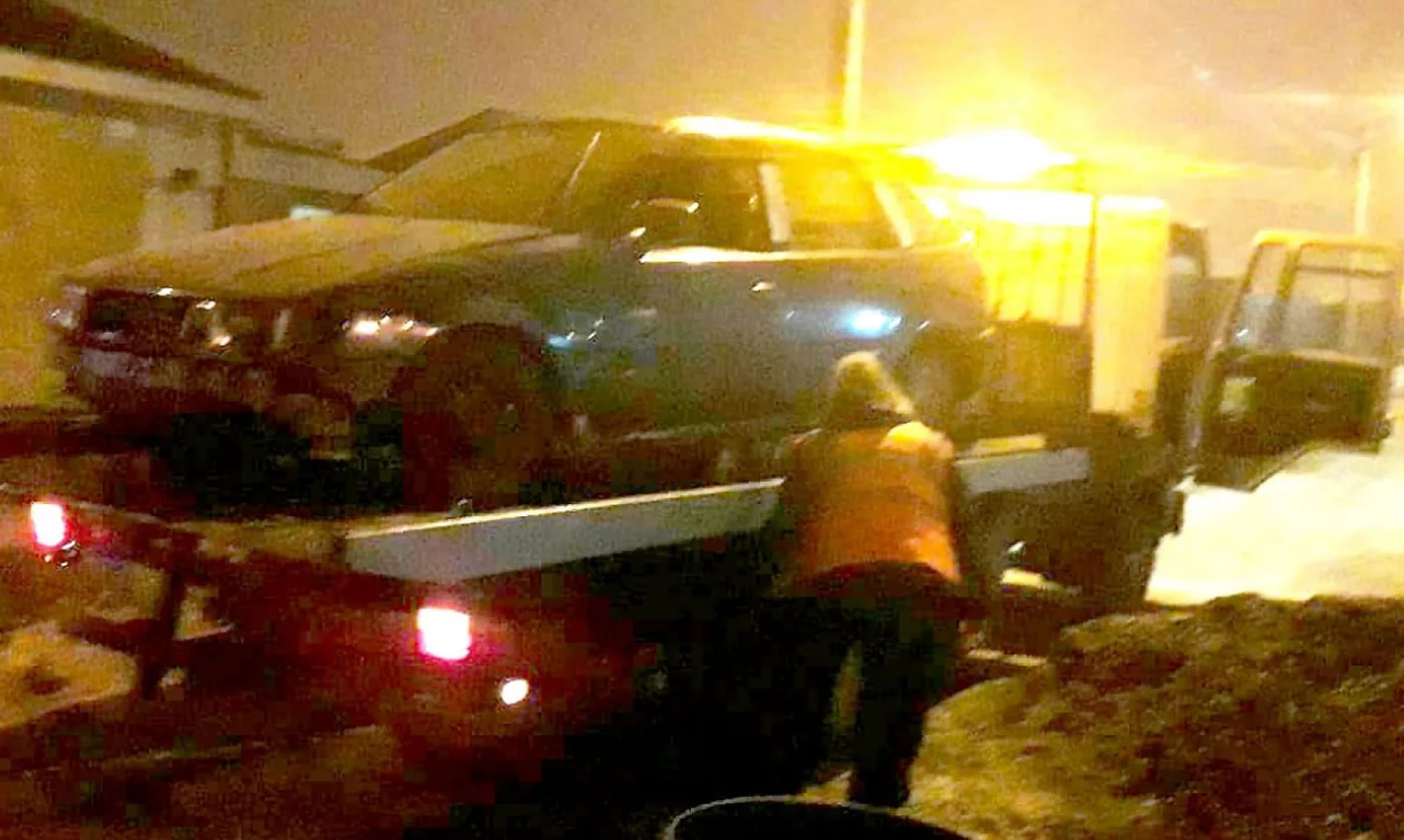 Circuló por una calle recién pavimentada y se fugó