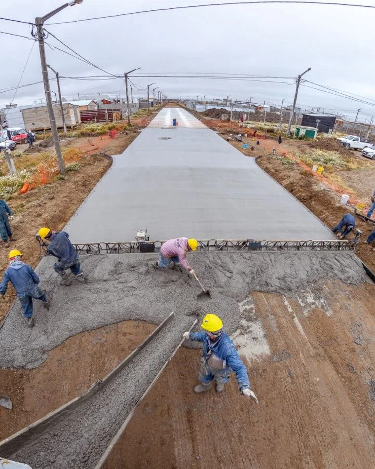 Avanza la obra de pavimentación en la calle Santísima Trinidad