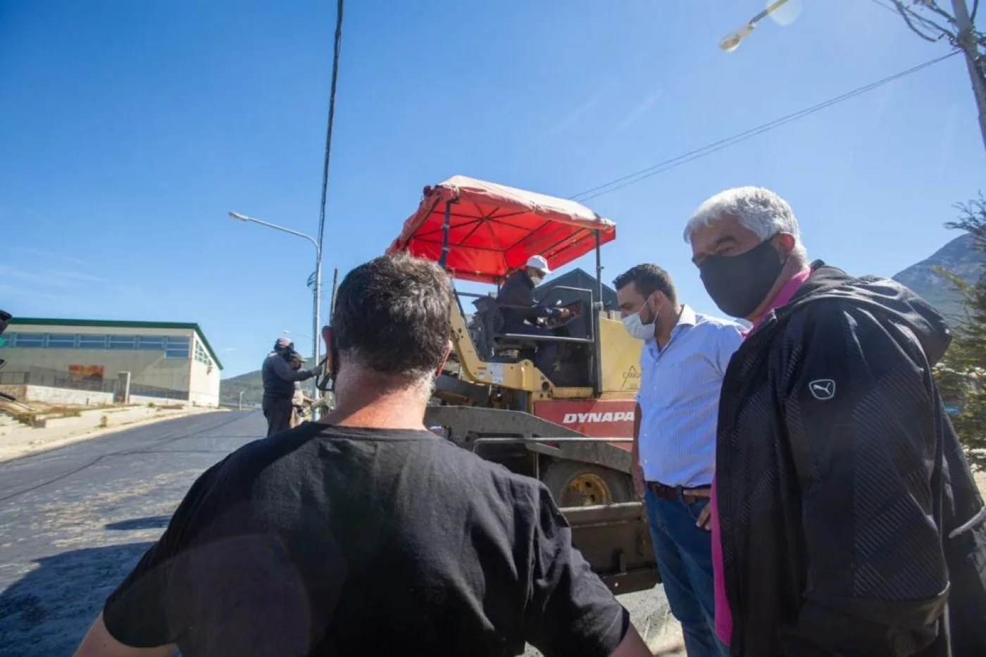 Vuoto recorrió las obras de pavimentación del barrio Río Pipo
