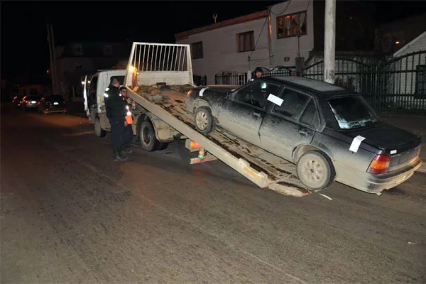 Más de una docena de vehículos fueron secuestrados el fin de semana.