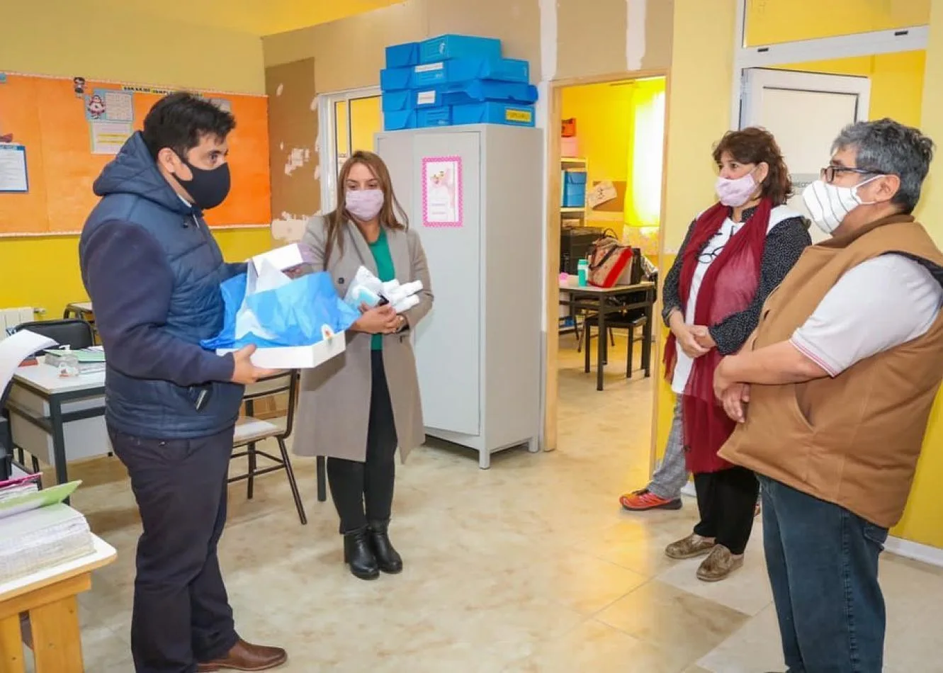 Daniel Harrington y Andrea Freites visitaron establecimientos educativos de Tolhuin