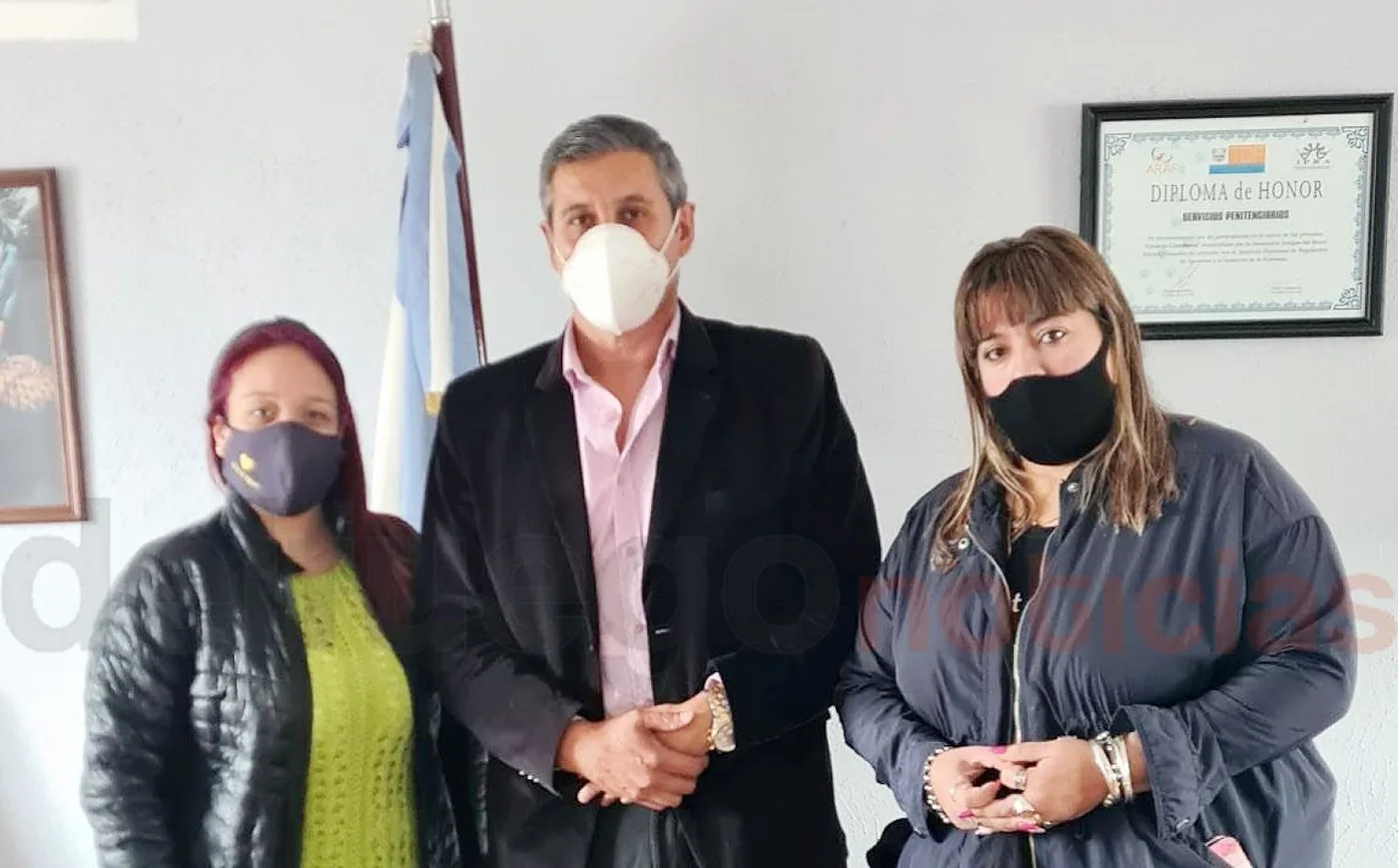 De la reunión participaron Mabel Acuña, Ivana Miranda y el Dr. Claudio Cánovas.
