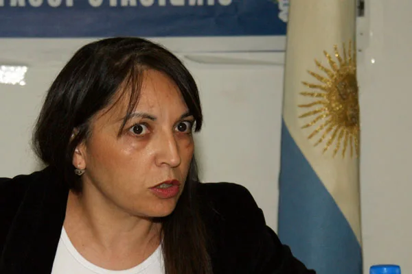 Legisladora por el Partido Patagónico Popular, Laura Rojo.