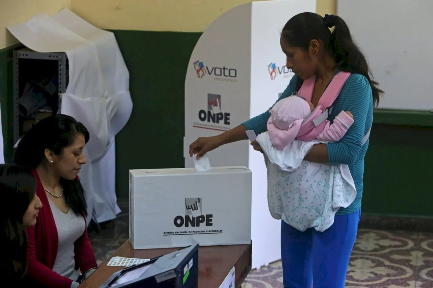 Los peruanos residentes en la Argentina quedarán excluidos de las restricciones de circulación para poder votar