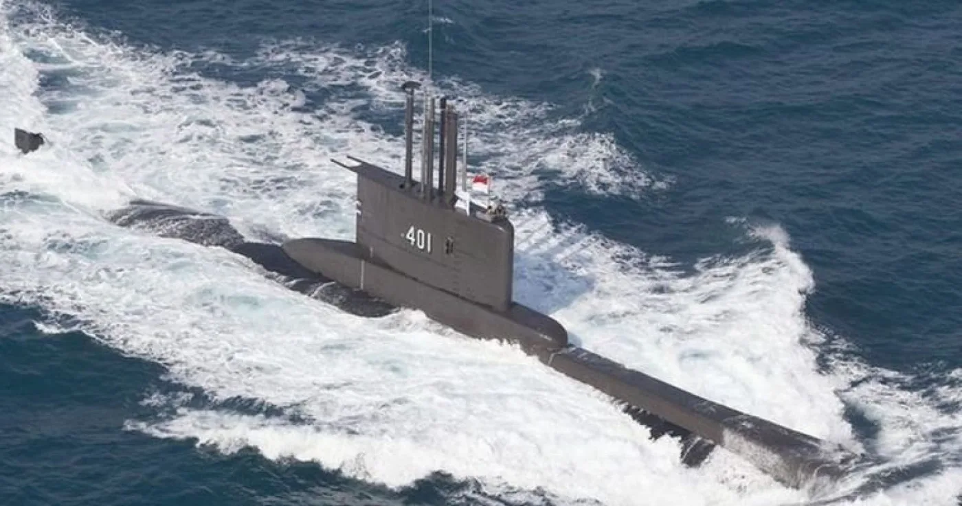 Desapareció un submarino con 53 tripulantes