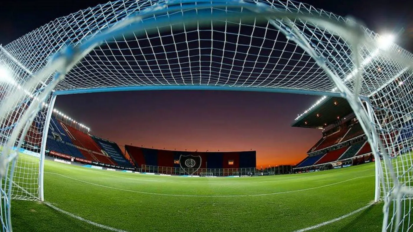 Los estadios vacíos no alcanzan. El Gobierno quiere que se suspenda la liga profesional