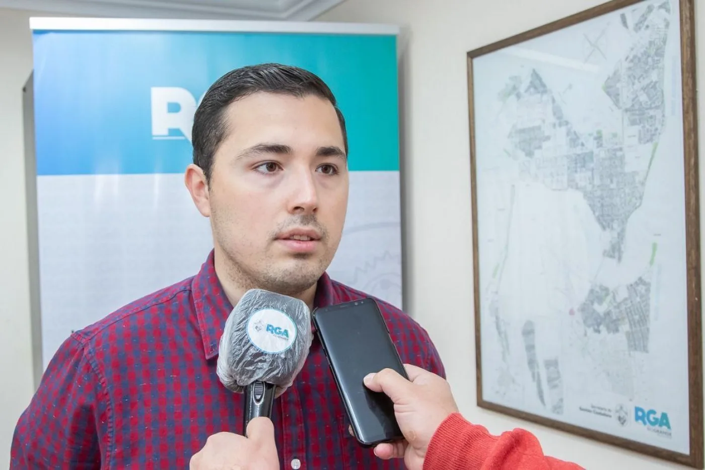 Gonzalo Ferro adelantó que se vacunará al personal esencial que trabaja en el Municipio de Río Grande.
