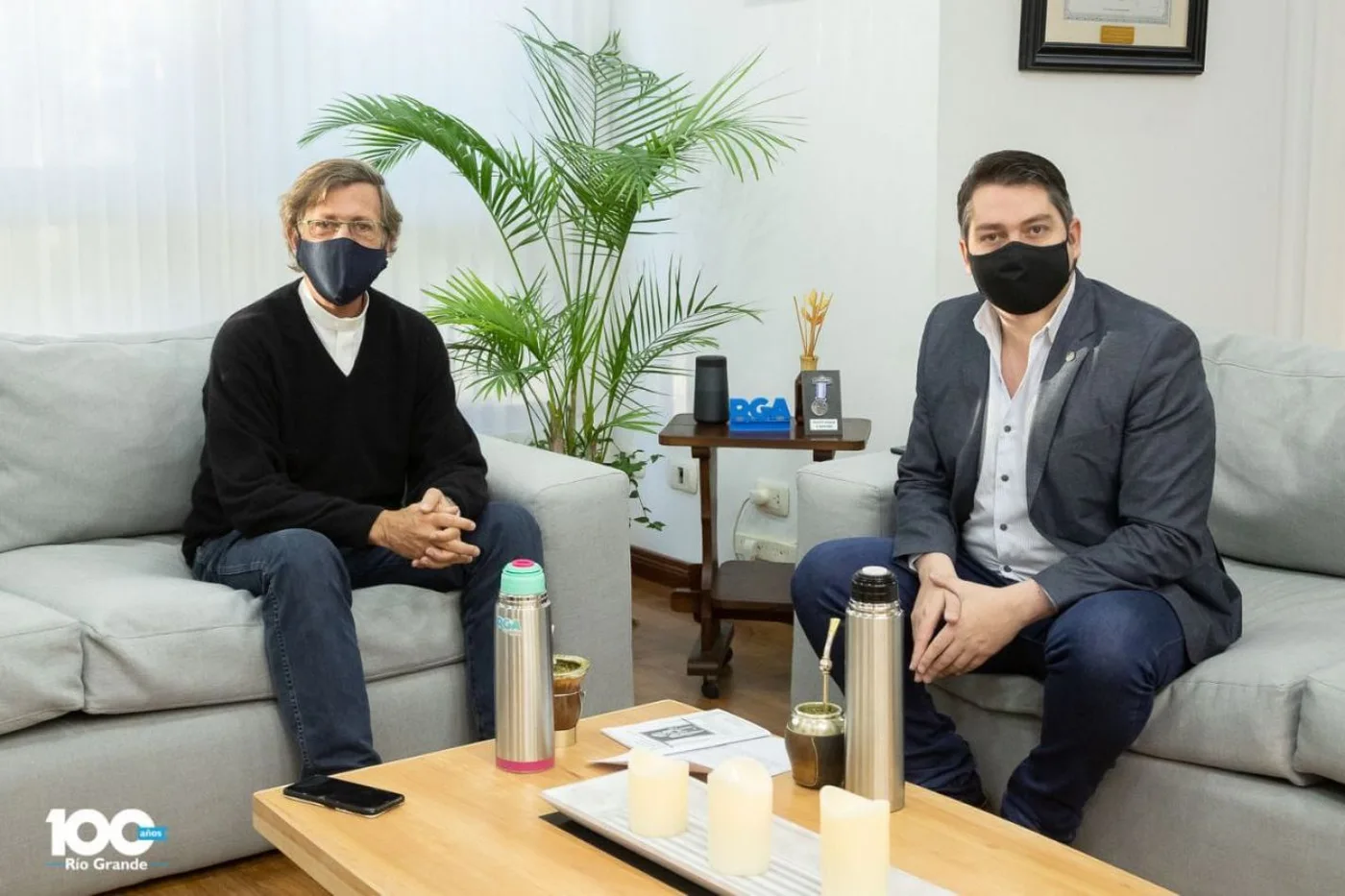 Martín Perez recibió en su despacho al Obispo de la Diócesis de Santa Cruz y Tierra del Fuego