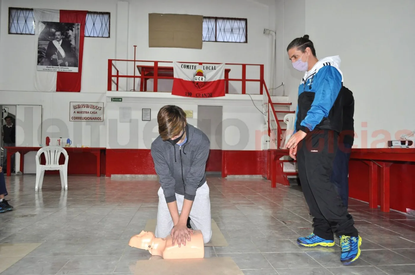 En la UCR, brindaron capacitaciones en RCP.