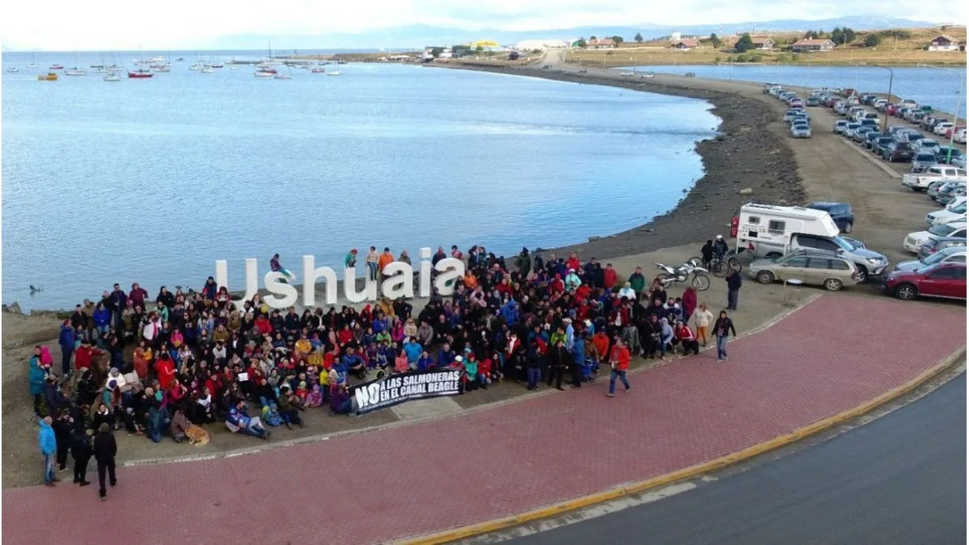 Argentinos y chilenos, unidos en el Canal Beagle por un reclamo en común