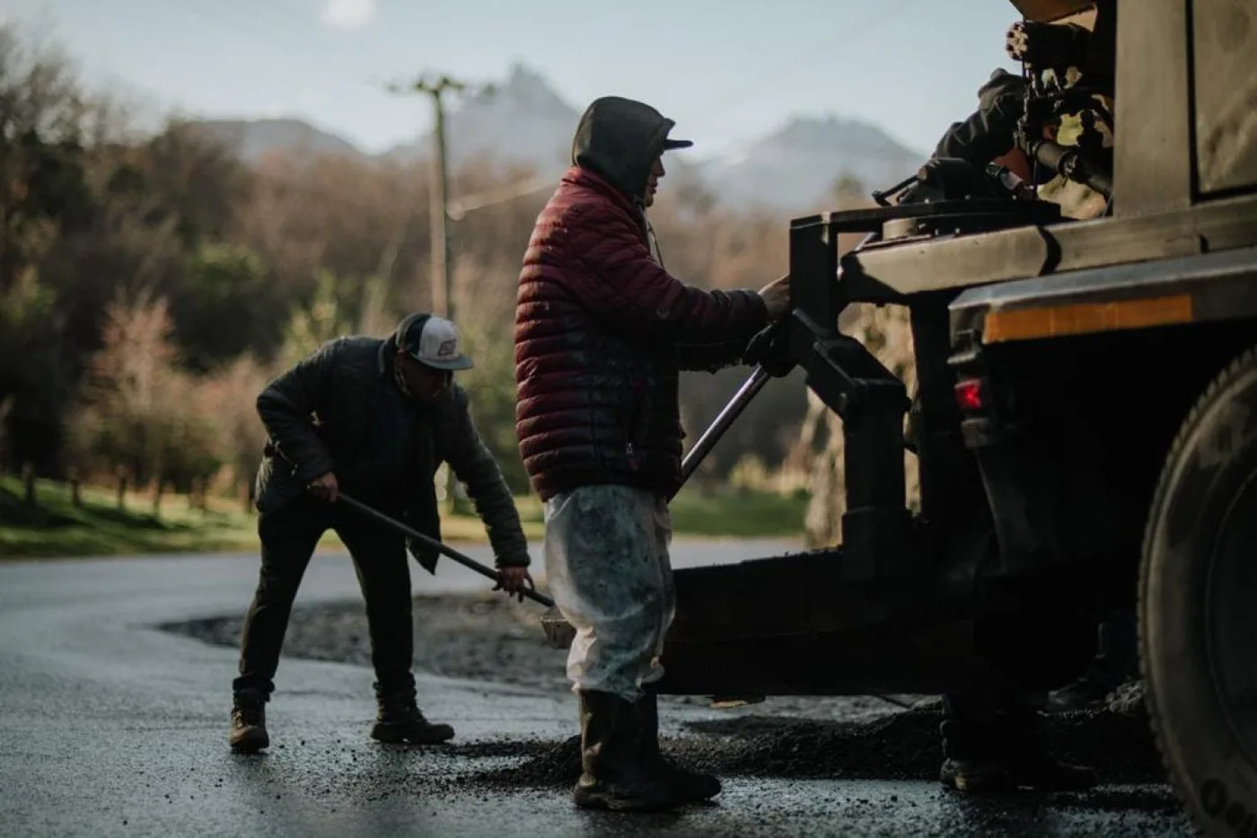 Avanzan los trabajos de bacheo y reparación en la calle Martial