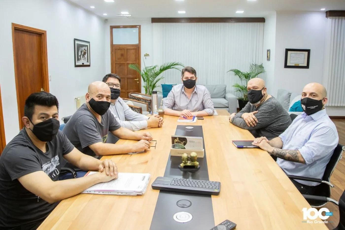 Reunión entre el intendente Martín Perez y el secretario gremial nacional del SADeM.