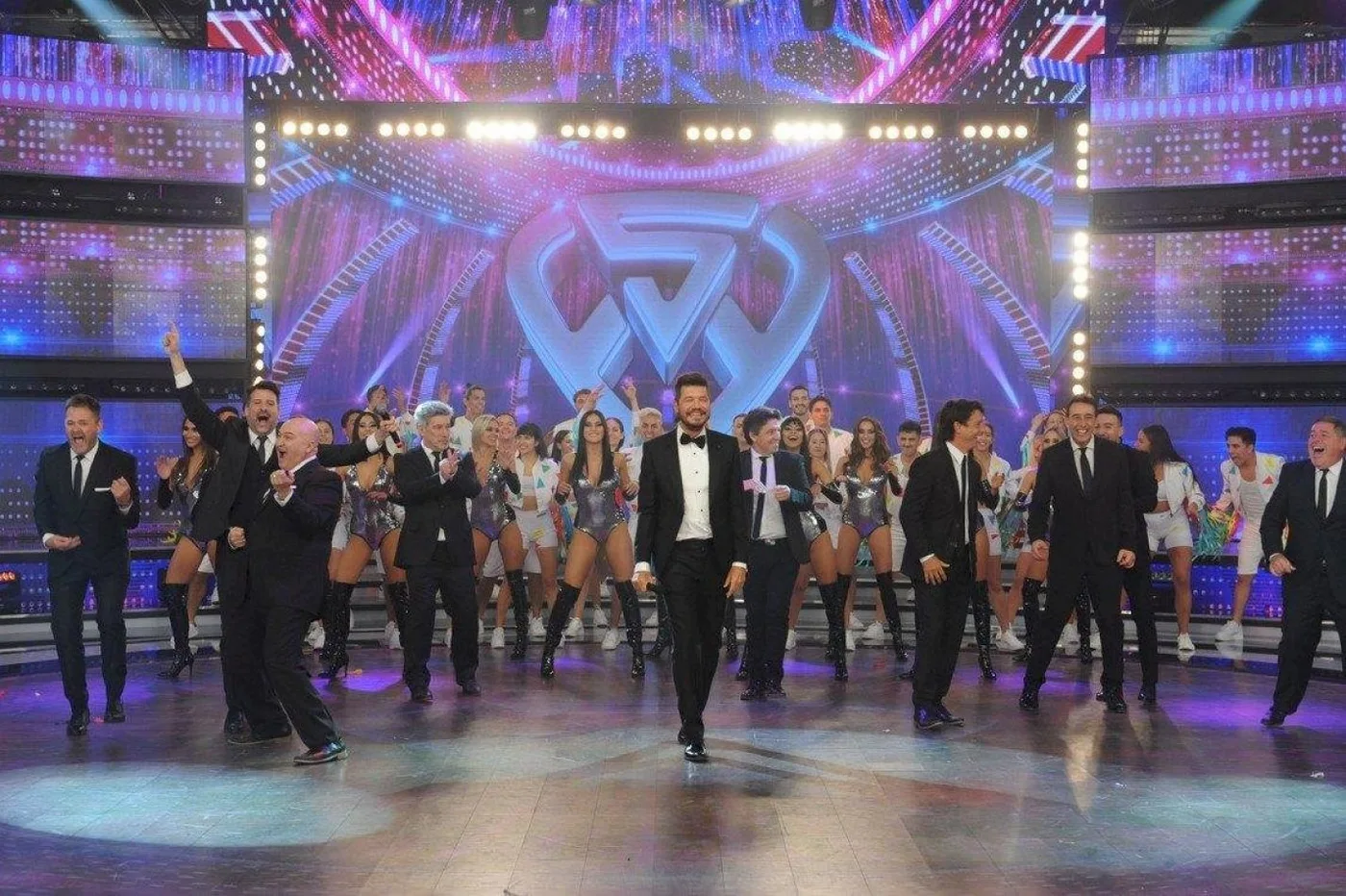 Preocupación en ShowMatch: seis bailarinas y un productor contrajeron coronavirus