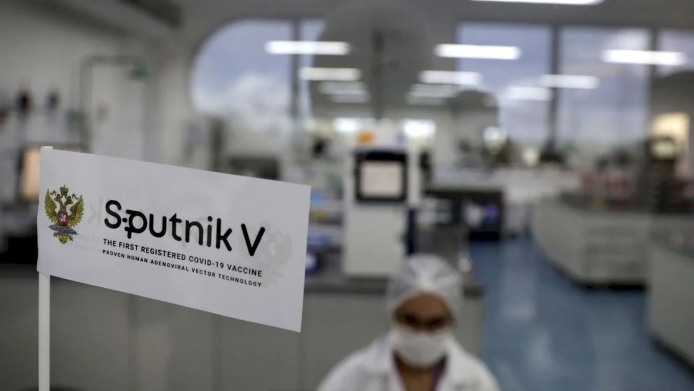 Este domingo llega el principio activo de la Sputnik V para producirse en Argentina