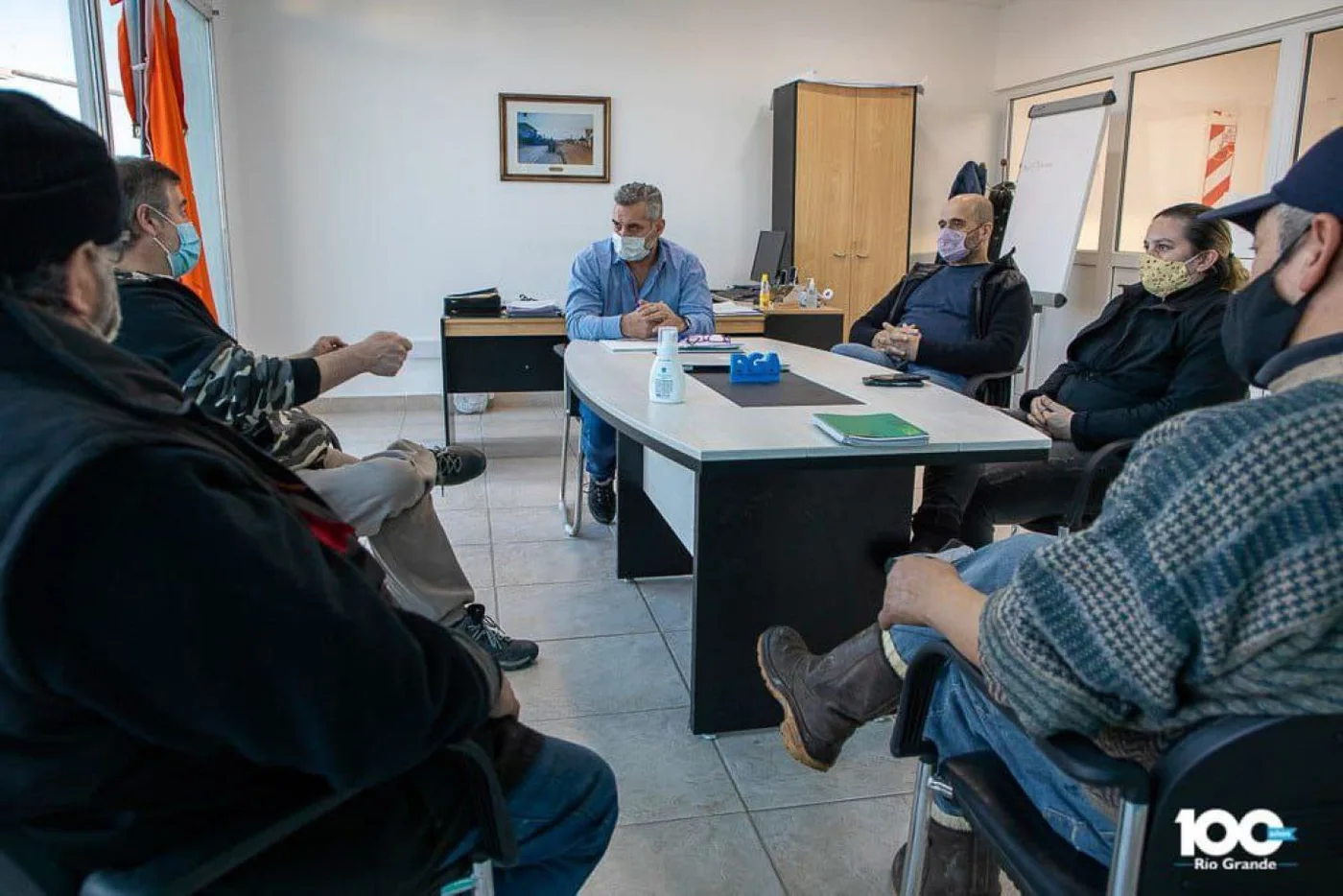 El secretario de Desarrollo Económico y Ambiente, Matías Lapadula, mantuvo un encuentro con pequeños productores locales. 