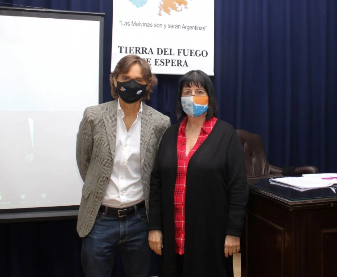 Los legisladores, Federico Sciurano y Liliana Martínez Allende.