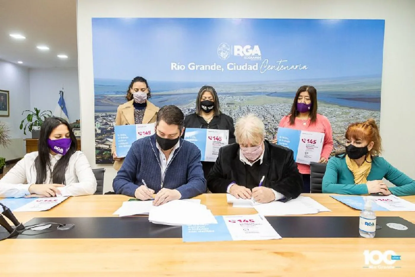 El Intendente Martín Perez firmó un convenio, junto a Gustavo Vera, director del Comité Ejecutivo de Lucha Contra la Trata y Explotación de Personas.