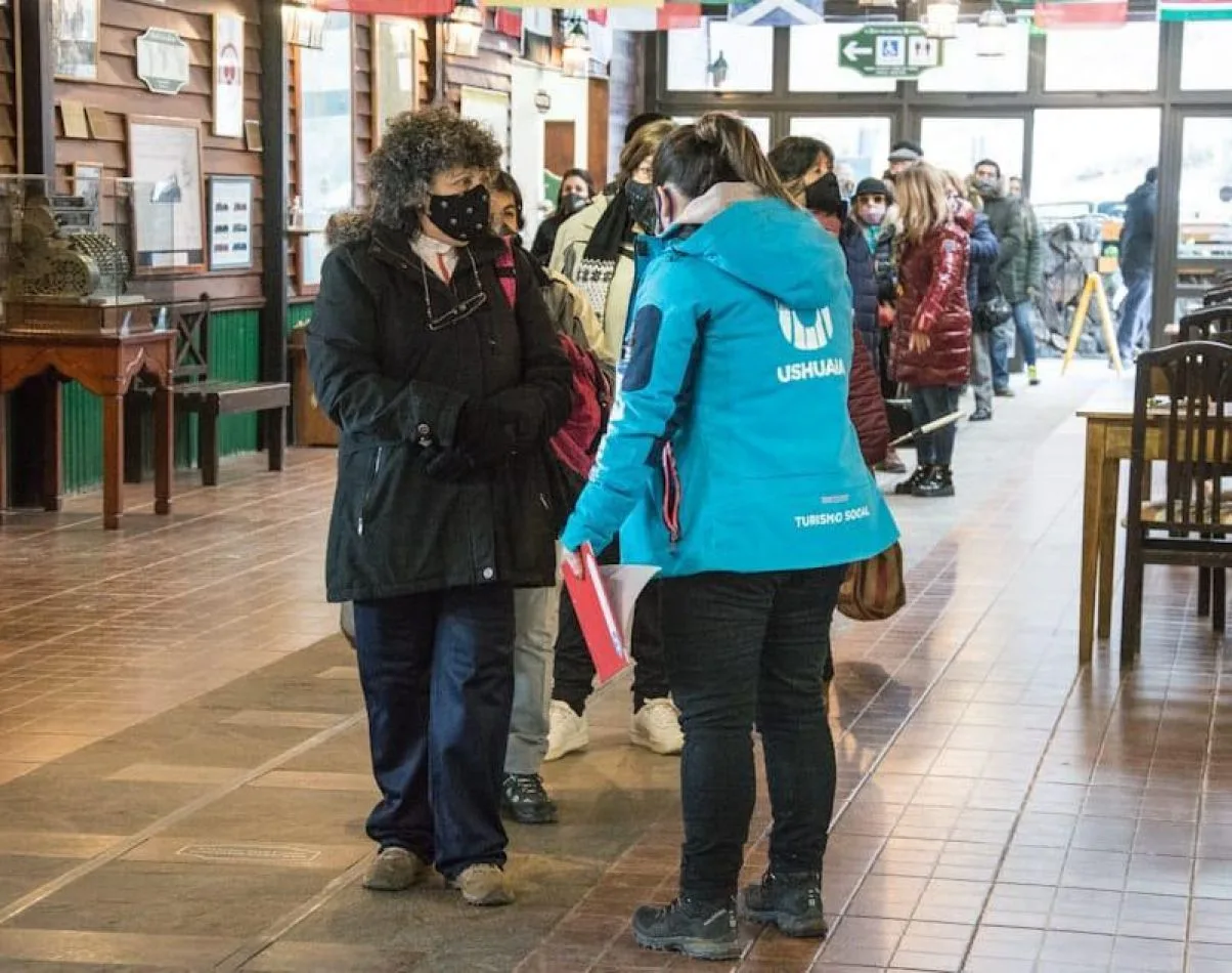Adultos mayores realizaron excursión en el Tren del Fin del Mundo