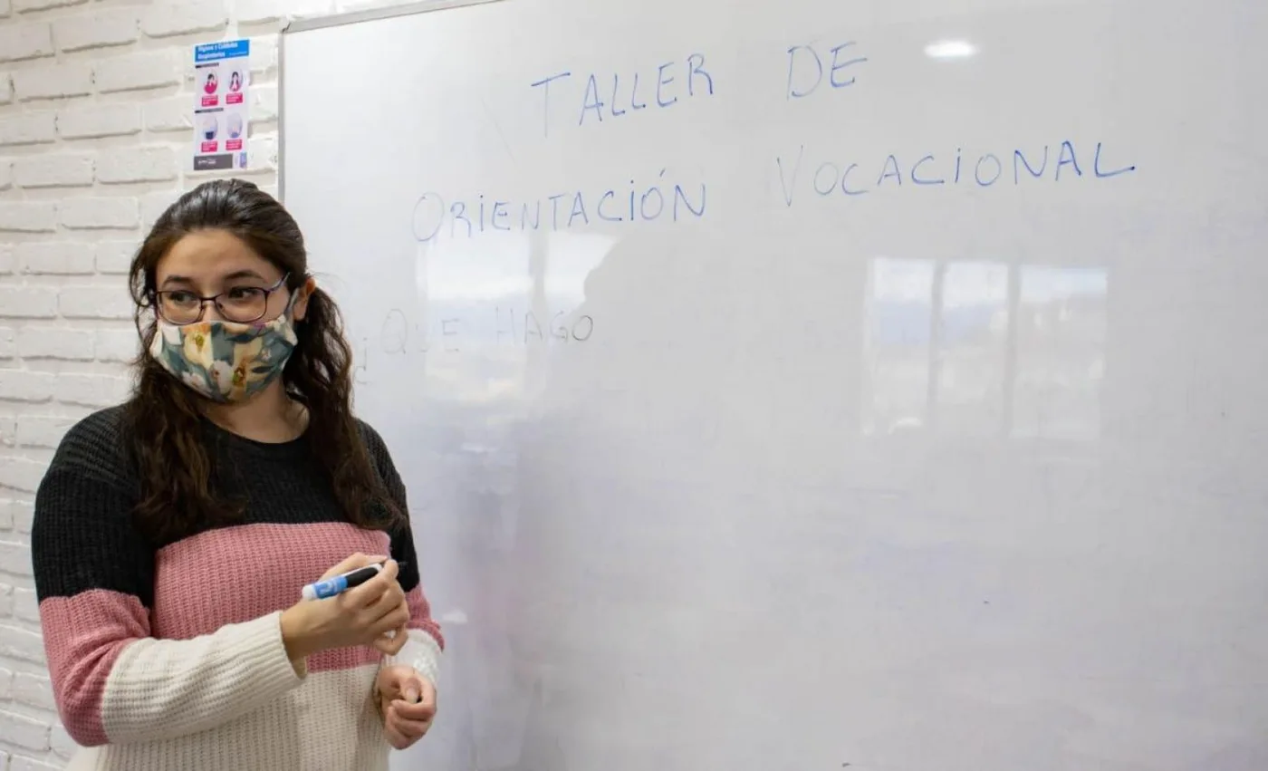 Los talleres de Orientación Vocacional "Construyendo Futuro", estarán a cargo de la Lic. Ayelén Inostroza y dirigidos a jóvenes de 18 a 20 años.