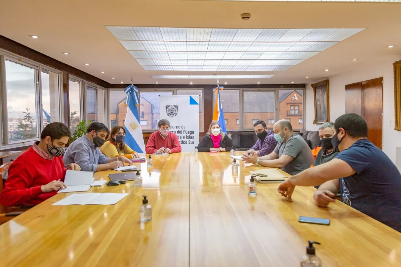 Melella encabezó una mesa de trabajo con equipos de Salud y Obras Públicas