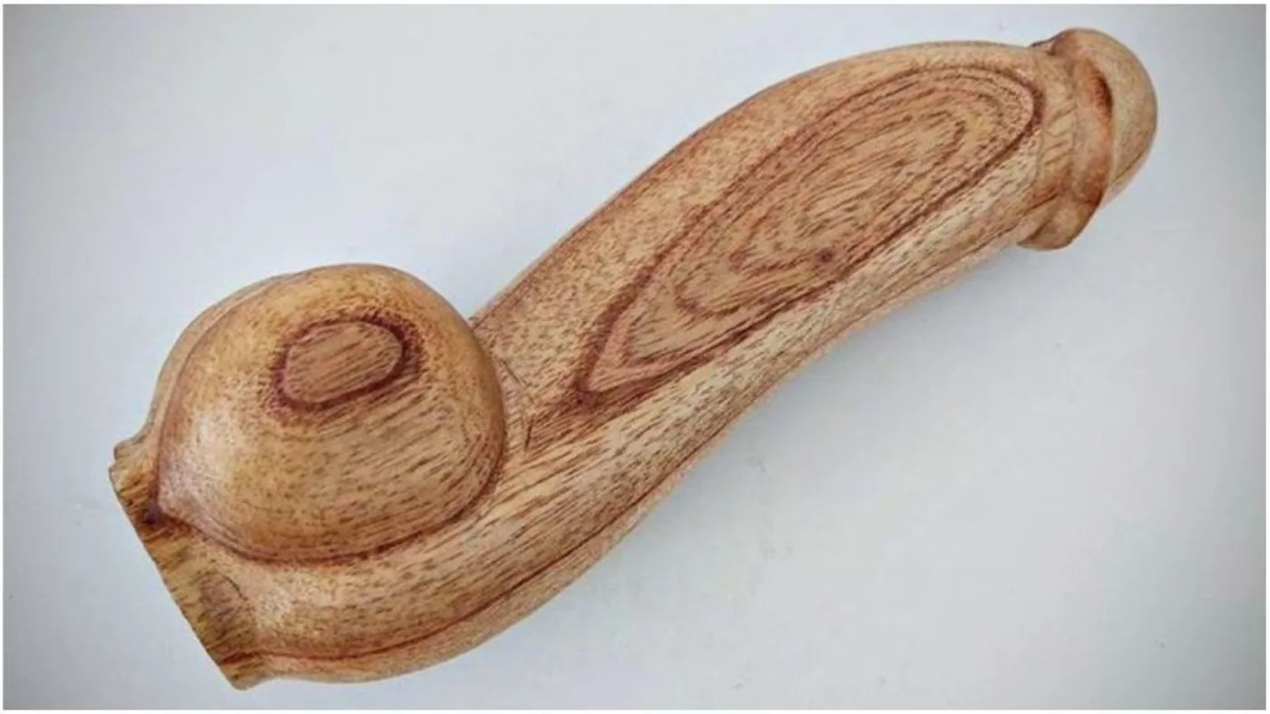 El Ministerio de Salud comprará 10.000 penes de madera para una campaña de educación sexual