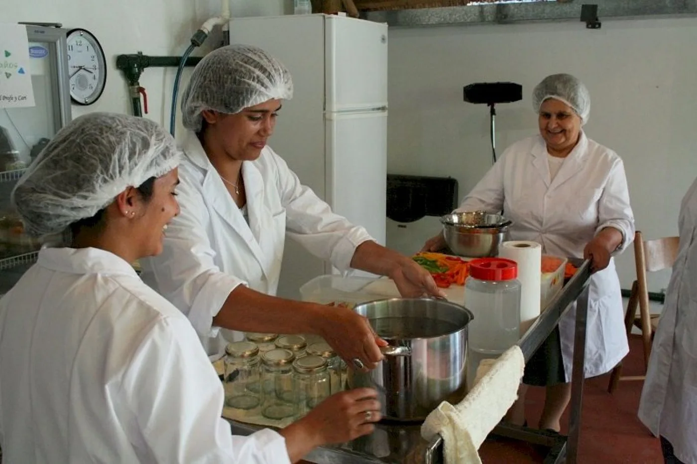 Evalúan mantener la prohibición de despidos en 2022