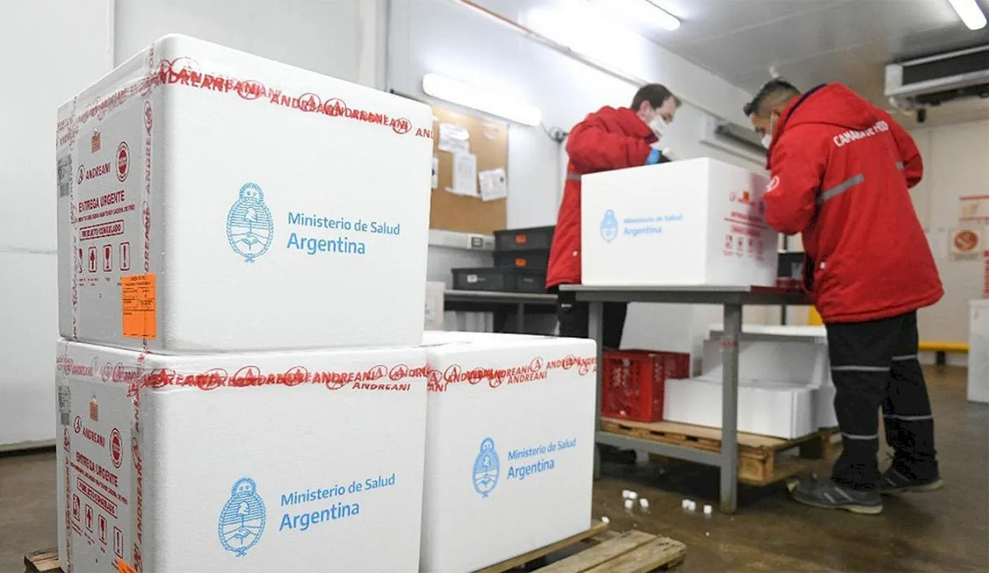 Distribuyen en todo el país vacunas producidas en Argentina