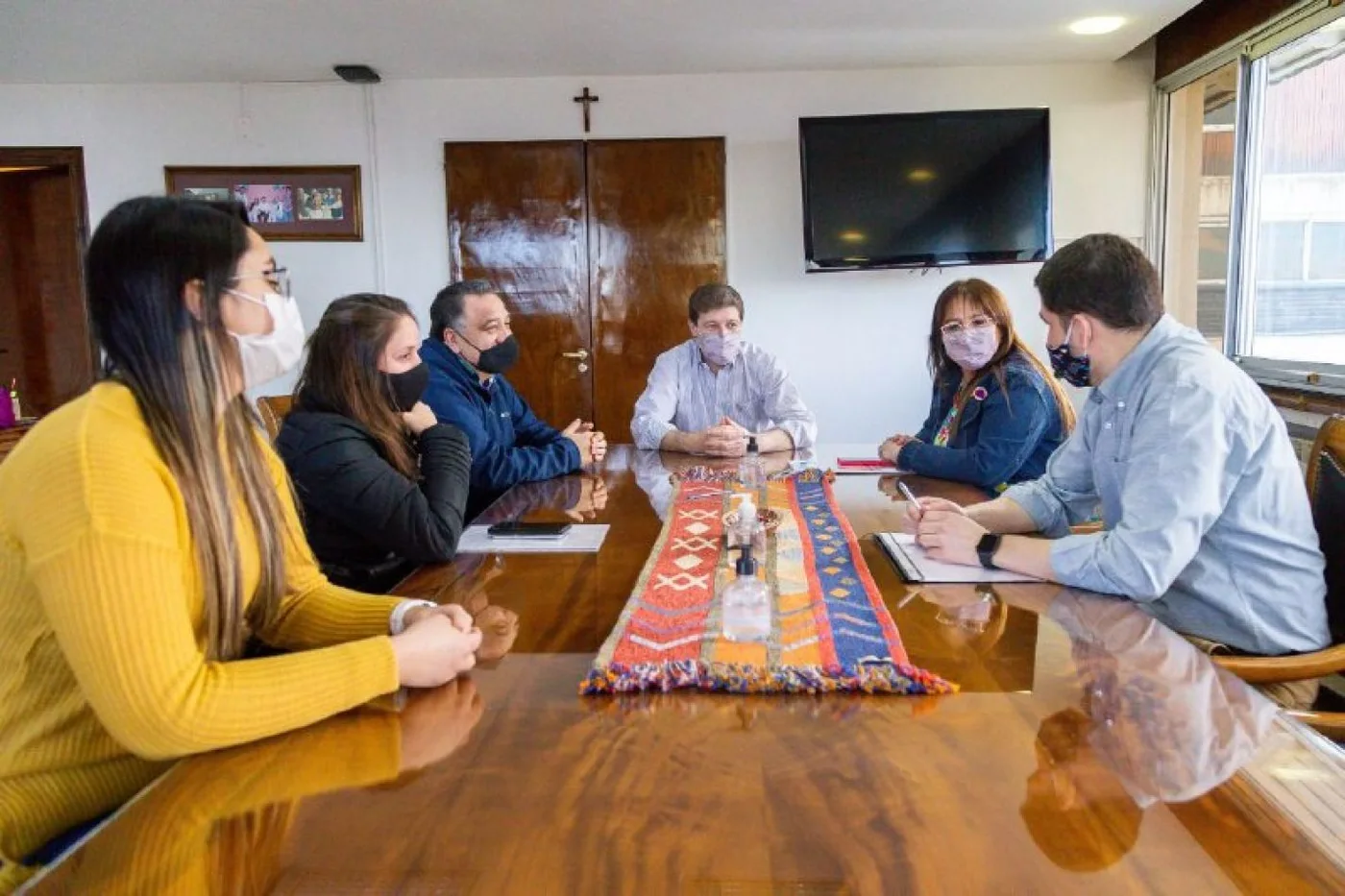 El Gobernador Gustavo Melella, concretó la firma de contrato que dará inicio a la obra de ampliación del Centro Polivalente de Arte Ushuaia.