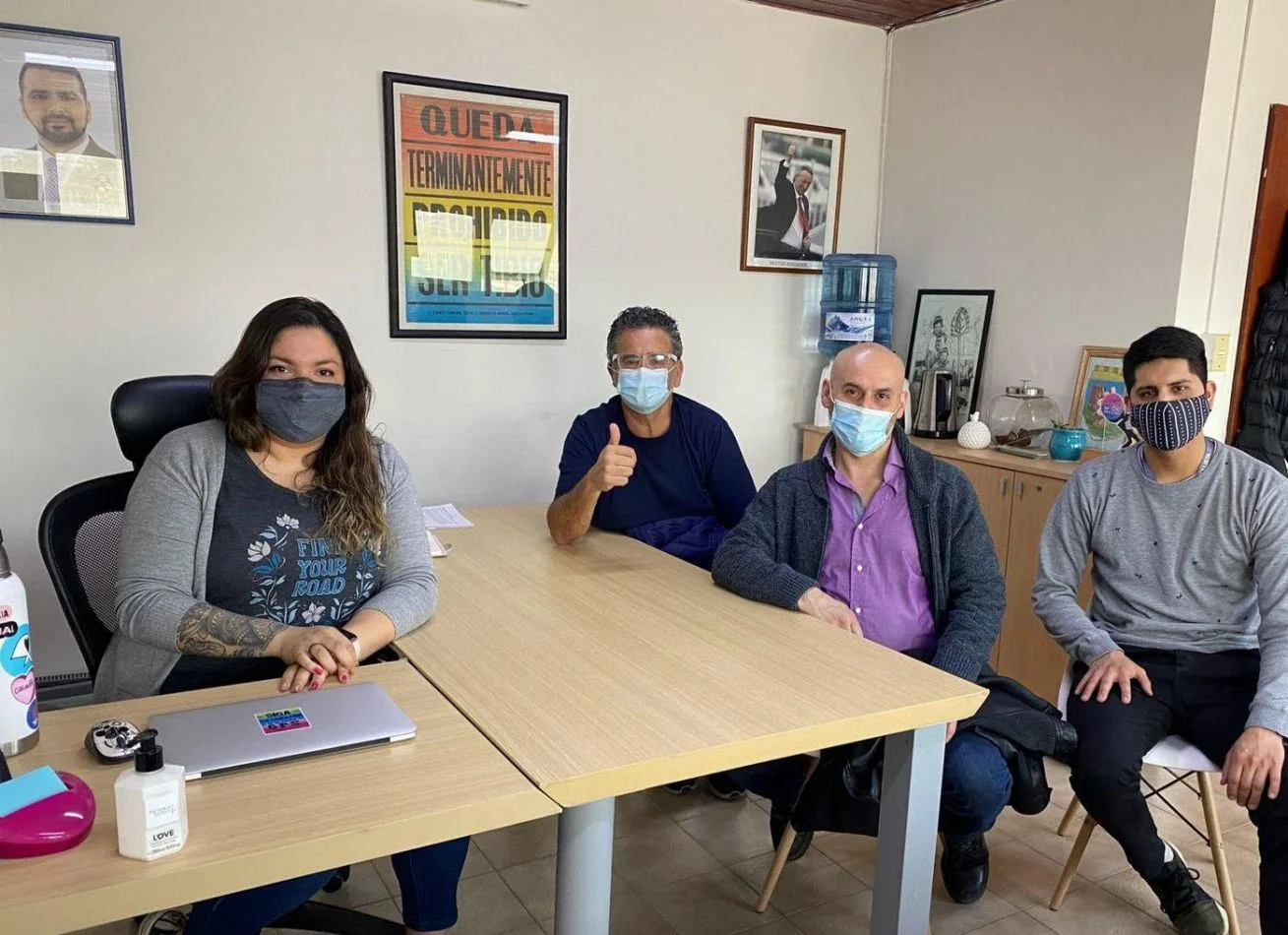 La subsecretaria de cultura, Belén molina se reunió con el Presidente de la ONG "La Catorce bis Ciudadanía y Samba Regggae”, Ivo Holsinger.