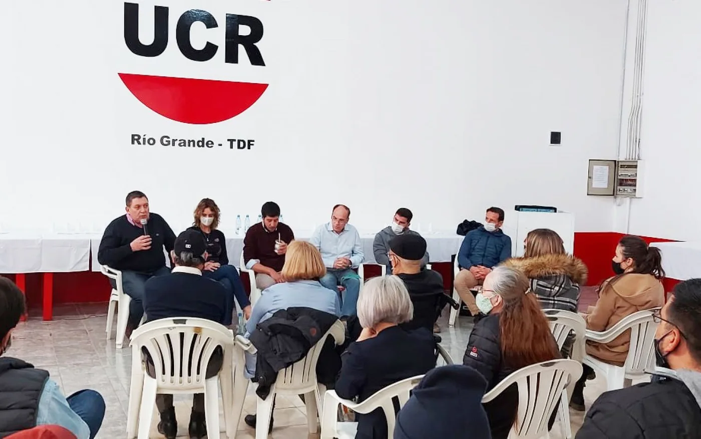 Con una sede repleta, Ricardo Garramuño y Analía Casal encabezaron el acto de cierre de campaña en Río Grande.