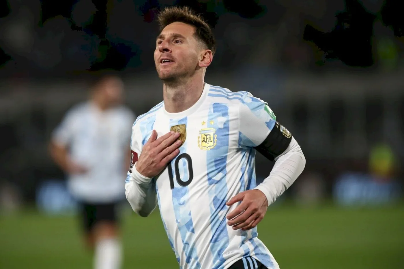 El astro Lionel Messi llegó el jueves a 79 goles con el seleccionado de fútbol de Argentina al marcar un triplete en el triunfo de 3-0 ante Bolivia.
