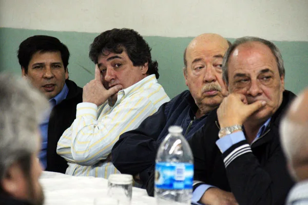 Pino, Becerra, Martínez y Cóccaro, durante la reunión de autoriades y referentes del PJ.