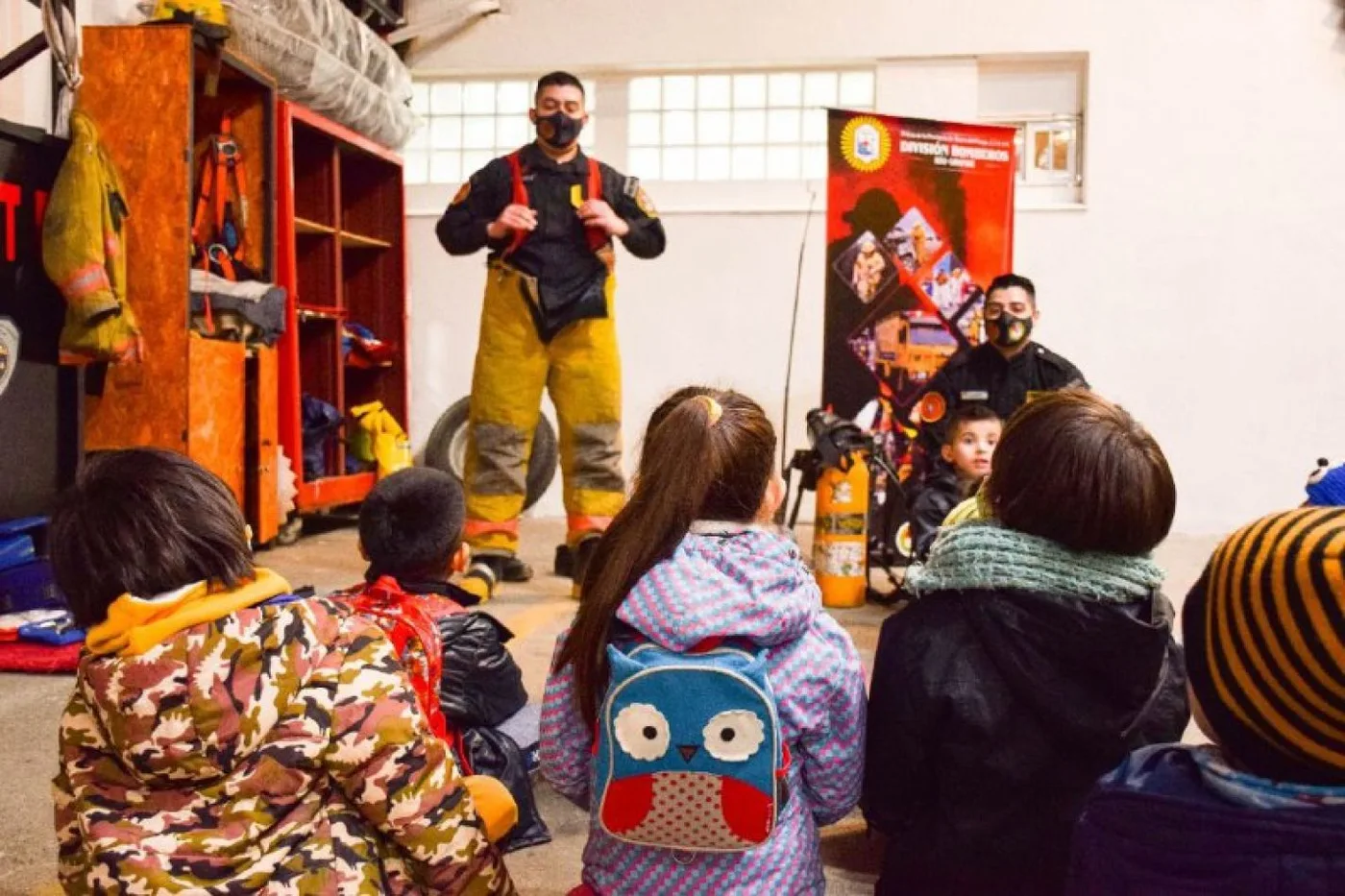 Alumnos del Jardín de Infantes N°1 conocieron el cuartel de Bomberos de la Policía Provincial