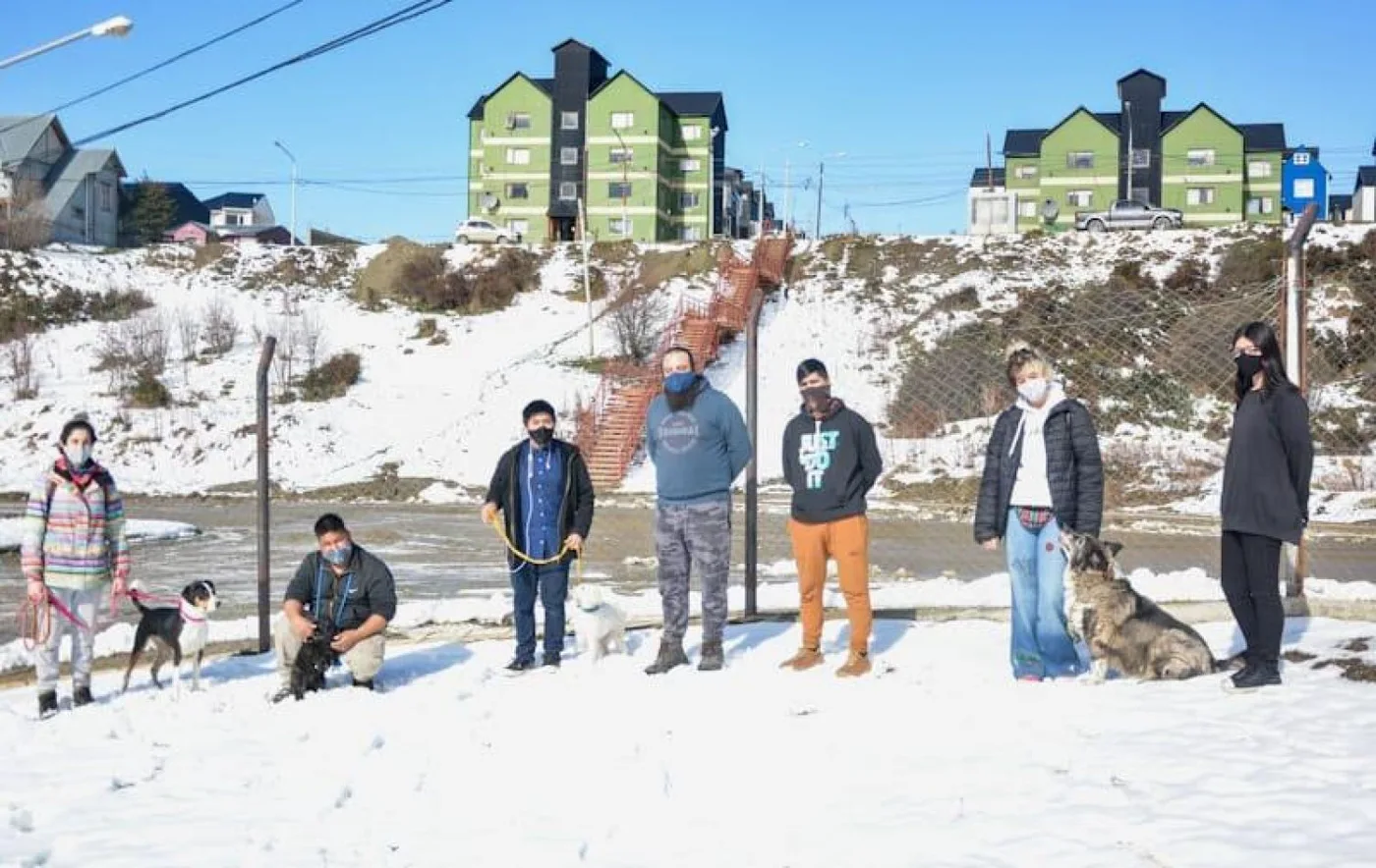 Municipio de Ushuaia ofrece taller de paseadores de perros